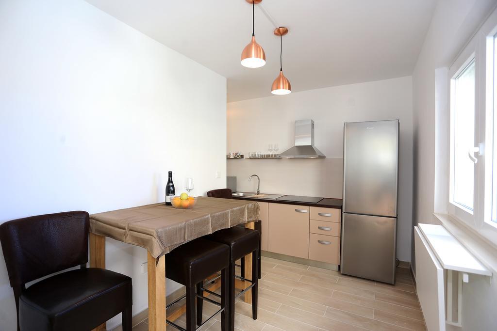Apartments Ivan Spadina Tisno Zewnętrze zdjęcie