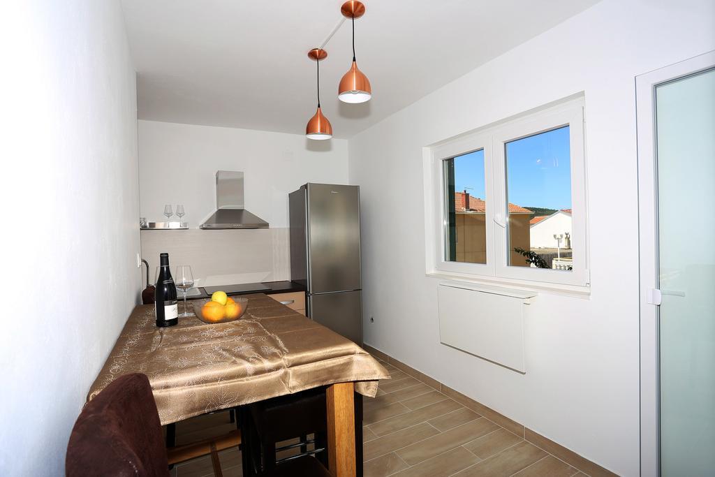 Apartments Ivan Spadina Tisno Zewnętrze zdjęcie